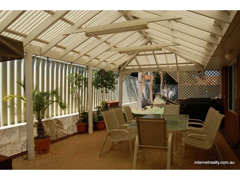 11 Brillee Street, Carine WA 6020