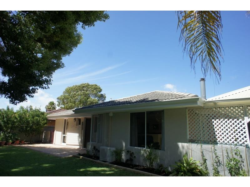 11 Brillee Street, Carine WA 6020