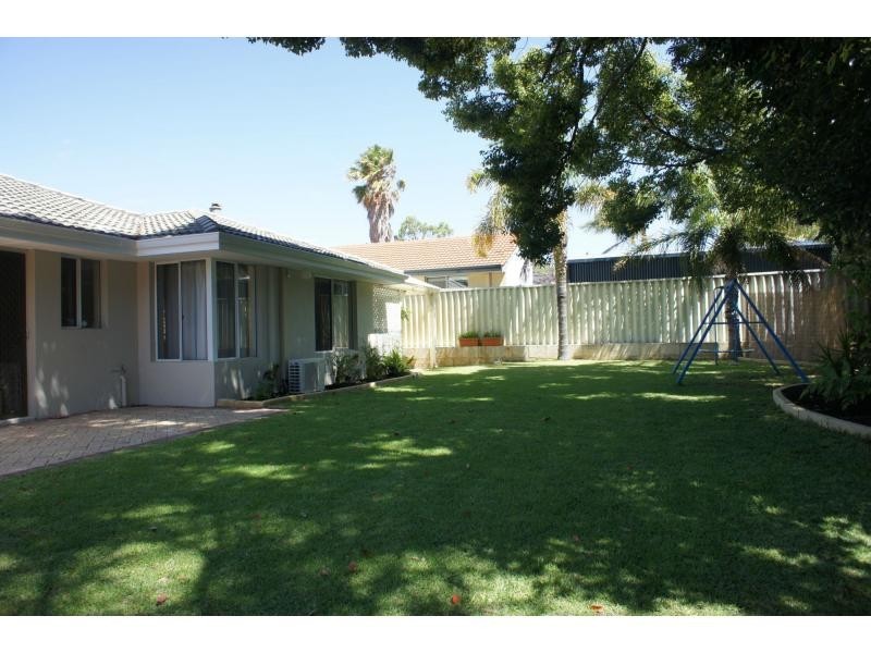 11 Brillee Street, Carine WA 6020