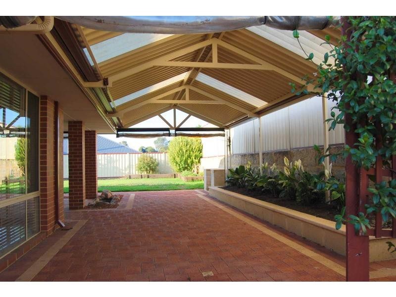 33 Brunswick Bend, Jane Brook WA 6056