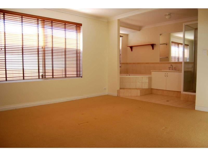 33 Brunswick Bend, Jane Brook WA 6056