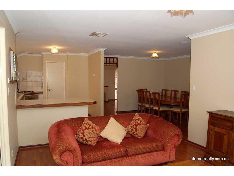 11 Blackwattle Parade, Padbury WA 6025