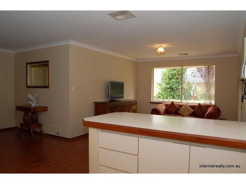 11 Blackwattle Parade, Padbury WA 6025