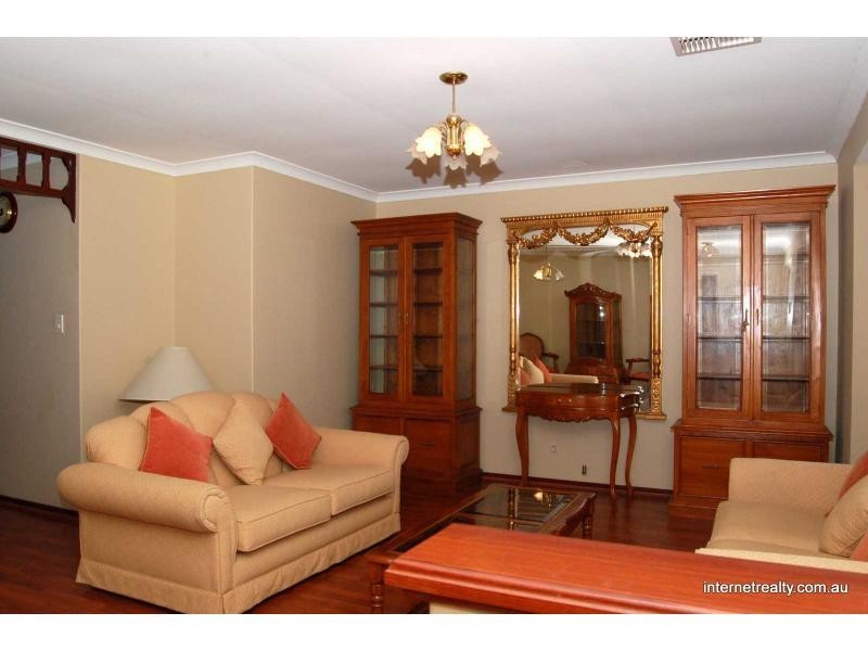 11 Blackwattle Parade, Padbury WA 6025