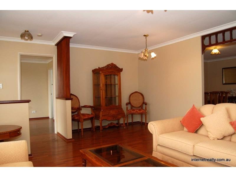 11 Blackwattle Parade, Padbury WA 6025