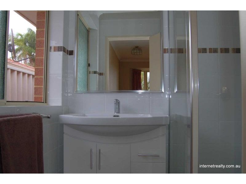 11 Blackwattle Parade, Padbury WA 6025