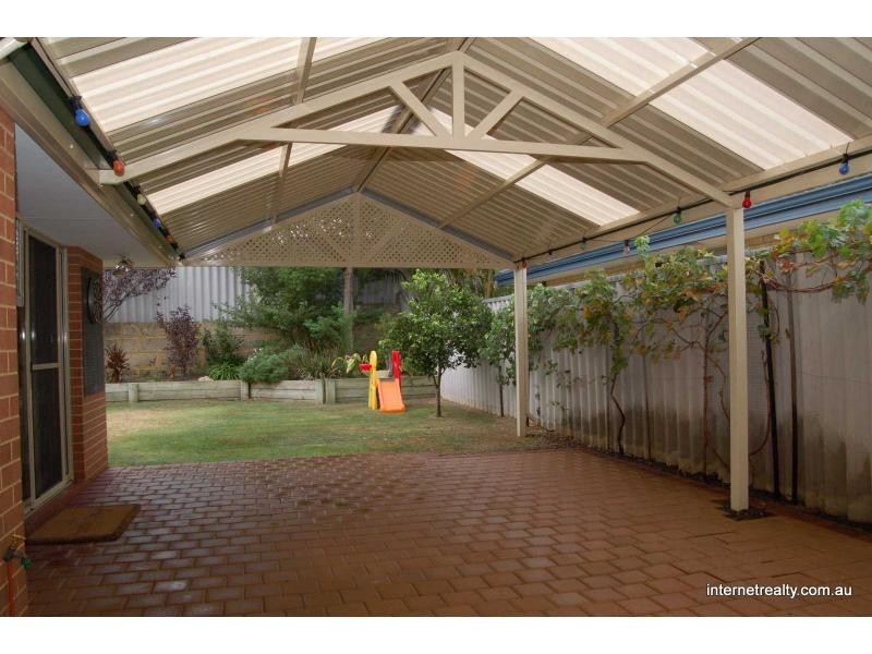 11 Blackwattle Parade, Padbury WA 6025