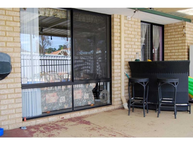 16 McLean Road, Canning Vale WA 6155