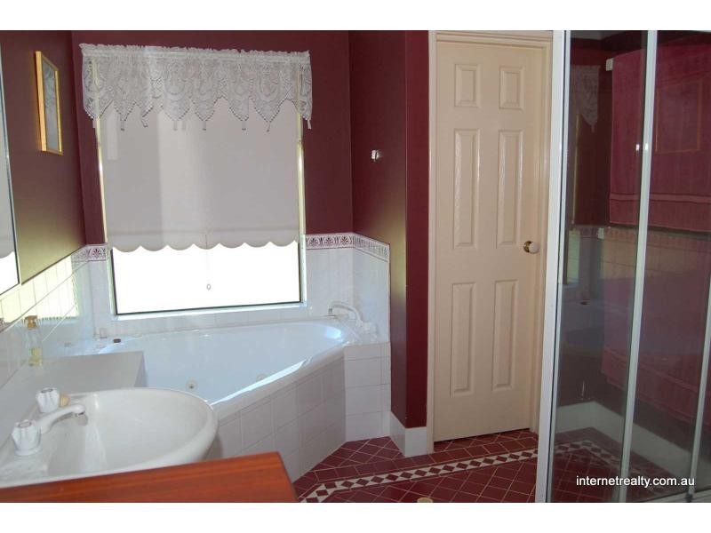 19 Clubhouse Lane, Gnangara WA 6077