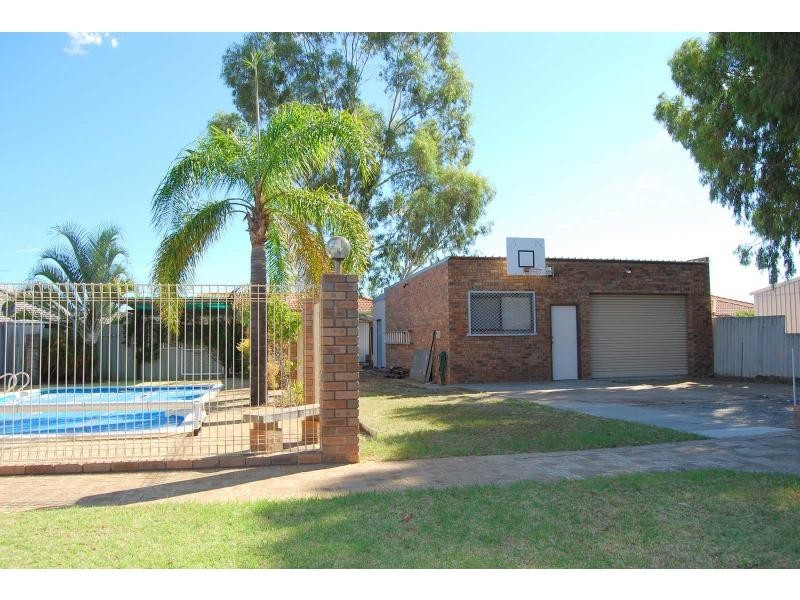7 Arthur Street, Cannington WA 6107