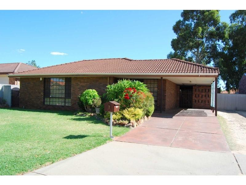7 Arthur Street, Cannington WA 6107