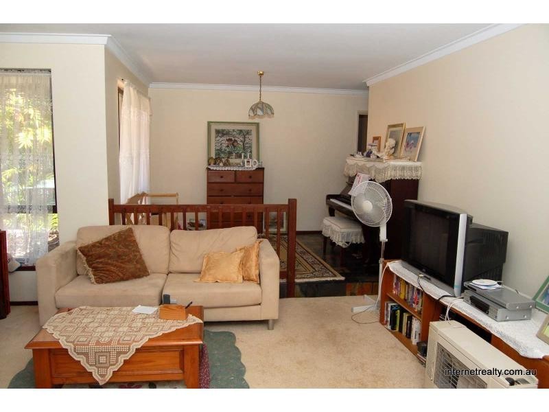 5 Newington Place, Kingsley WA 6026