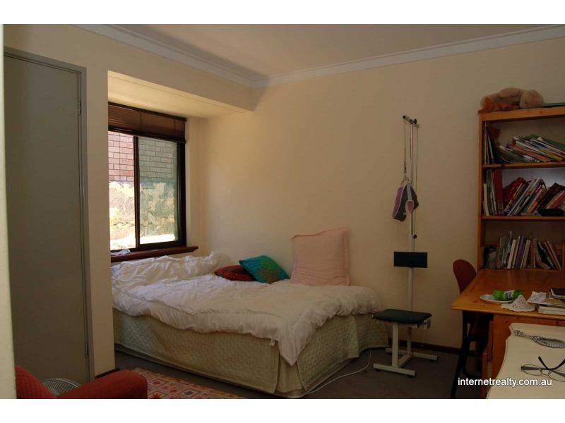 5 Newington Place, Kingsley WA 6026