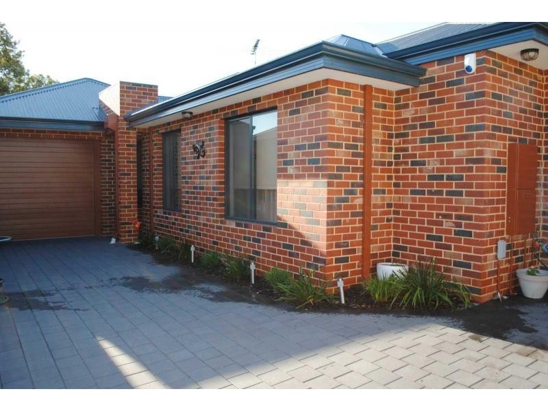 17D LOUGHTON Way, Balga WA 6061