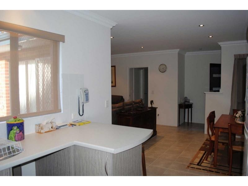 17D LOUGHTON Way, Balga WA 6061