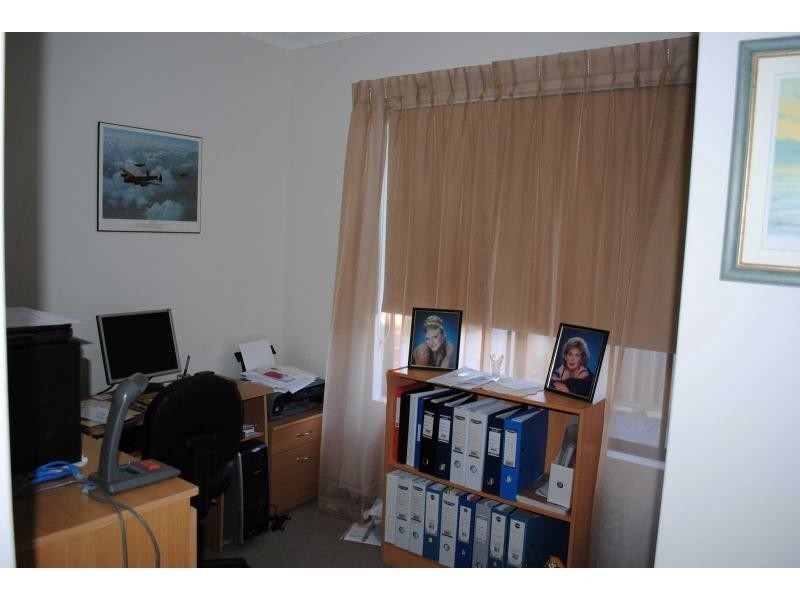 17D LOUGHTON Way, Balga WA 6061