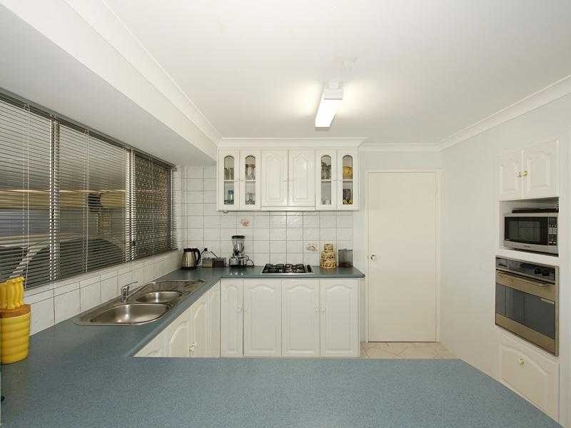 4 Bunthorne Court, Duncraig WA 6023