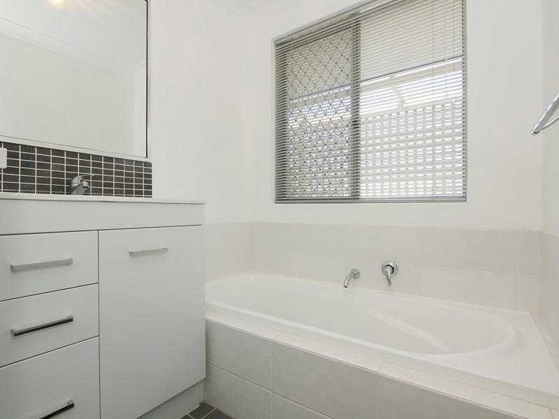4 Bunthorne Court, Duncraig WA 6023