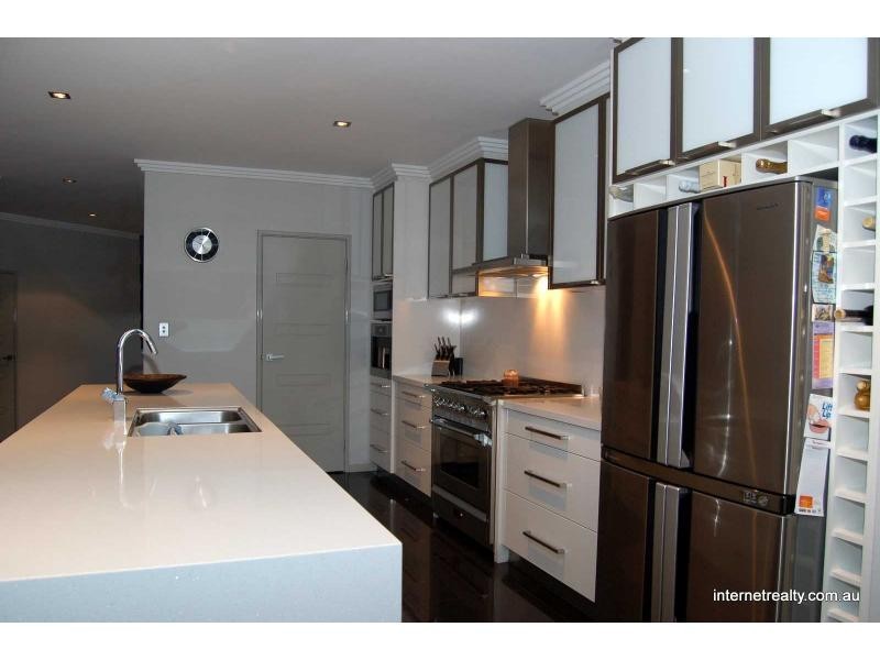 65 Rayner Drive, Landsdale WA 6065