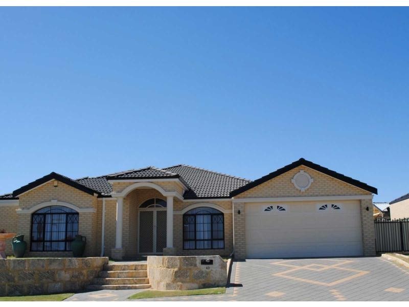 43 RAYNER Drive, Landsdale WA 6065