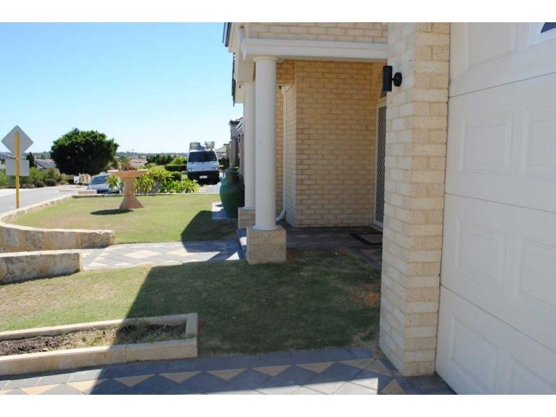 43 RAYNER Drive, Landsdale WA 6065