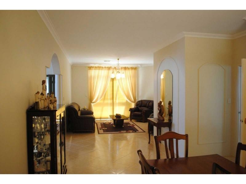 43 RAYNER Drive, Landsdale WA 6065