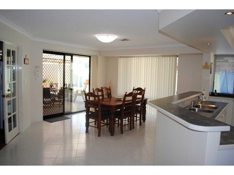 43 RAYNER Drive, Landsdale WA 6065