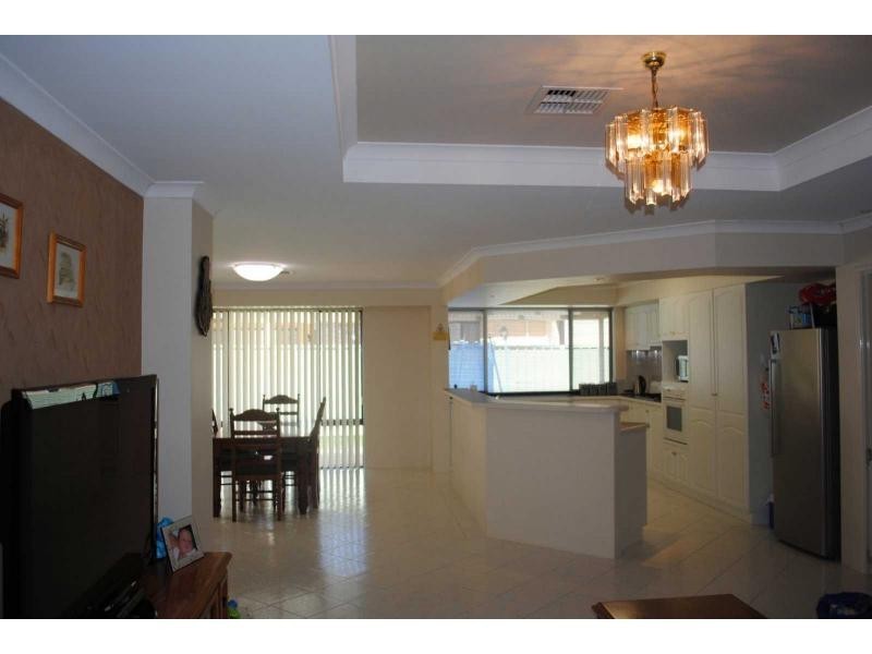 43 RAYNER Drive, Landsdale WA 6065