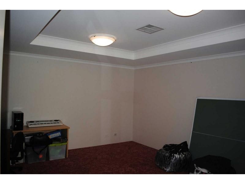 43 RAYNER Drive, Landsdale WA 6065