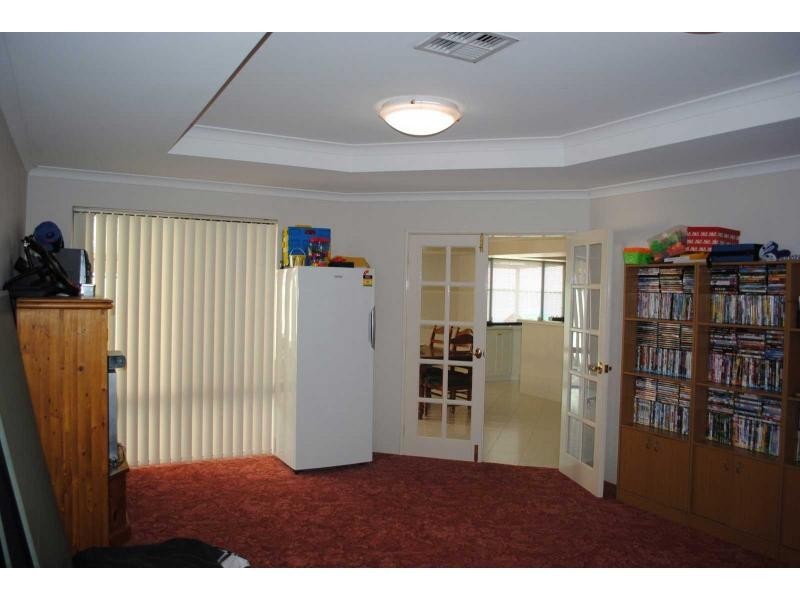 43 RAYNER Drive, Landsdale WA 6065