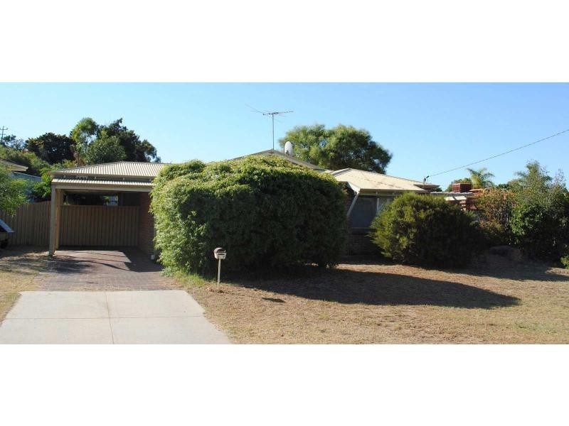 27 Craigie Drive, Beldon WA 6027