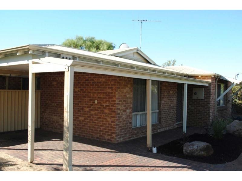 27 Craigie Drive, Beldon WA 6027