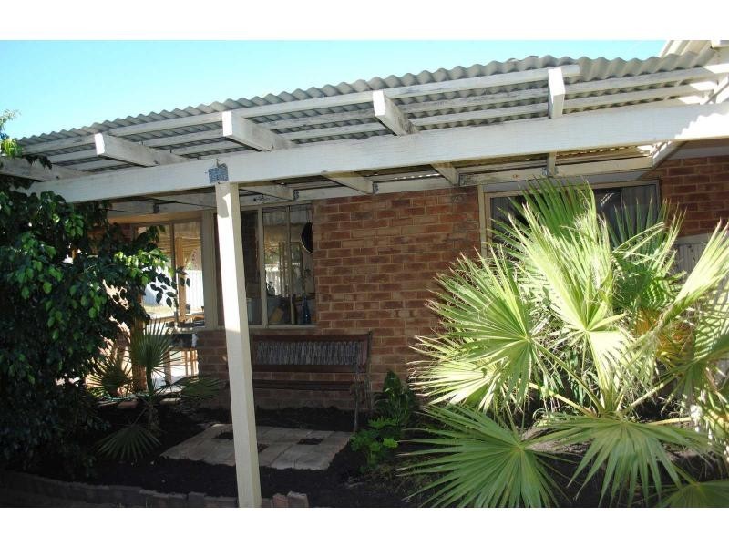 27 Craigie Drive, Beldon WA 6027