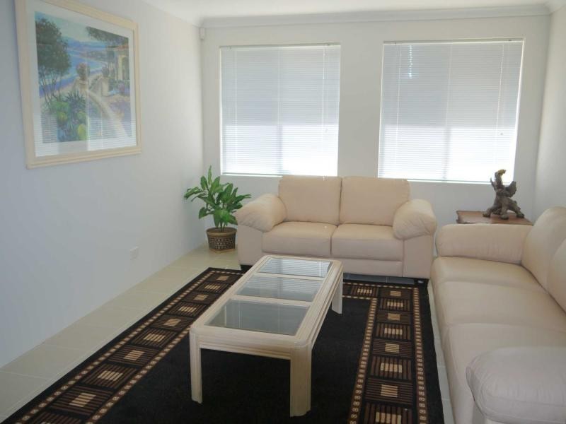 9 Cortona Grove, Sinagra WA 6065