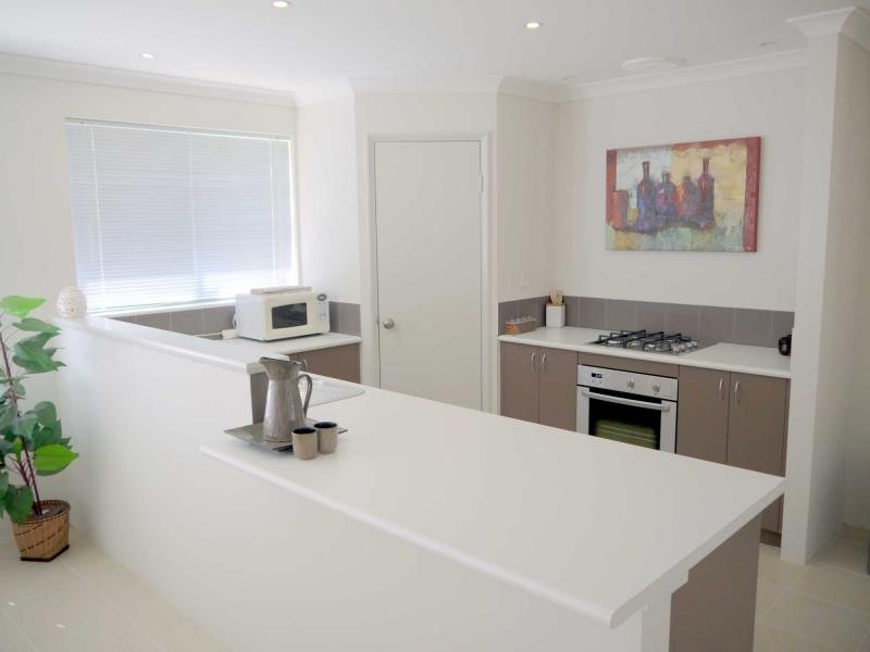 9 Cortona Grove, Sinagra WA 6065