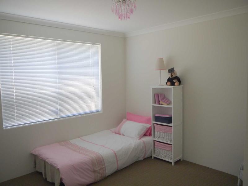 9 Cortona Grove, Sinagra WA 6065