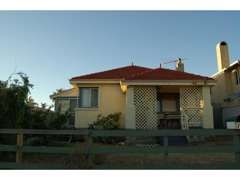 17 Beach Road, Marmion WA 6020