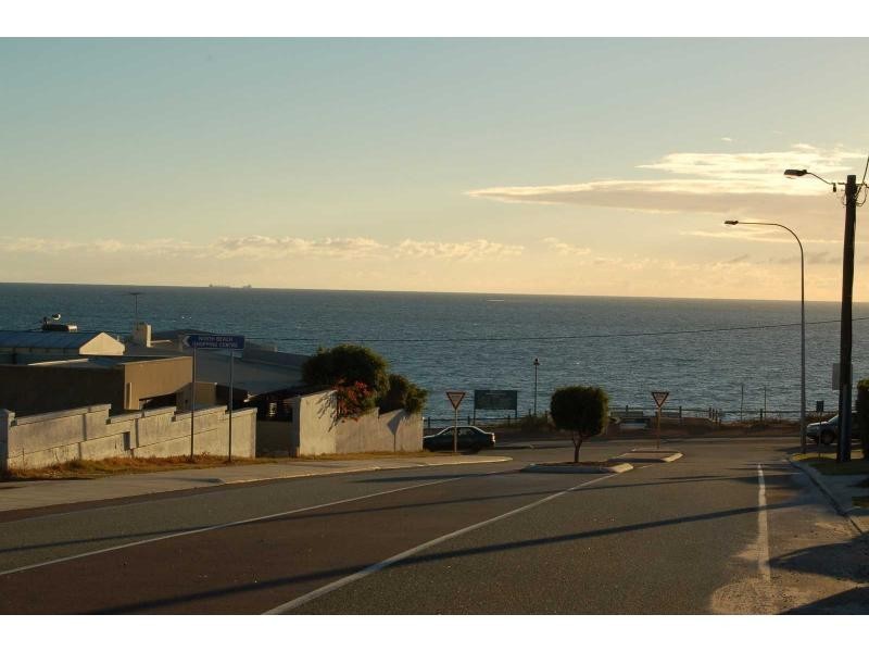 17 Beach Road, Marmion WA 6020
