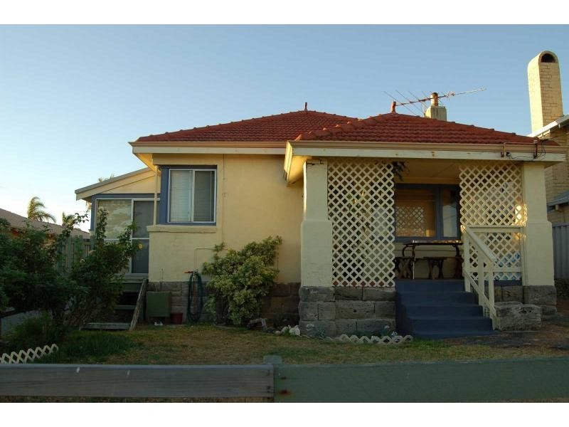 17 Beach Road, Marmion WA 6020