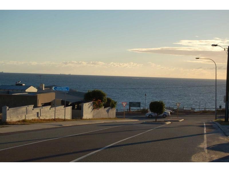 17 Beach Road, Marmion WA 6020