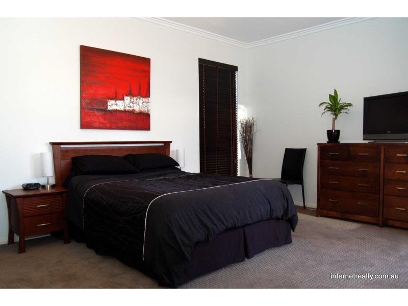 8 B FINN Way, Tuart Hill WA 6060