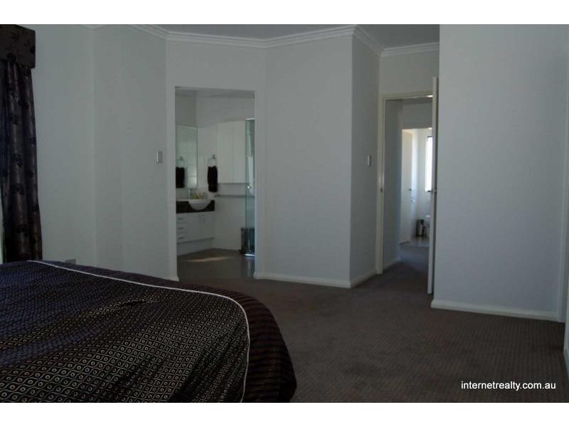 8 B FINN Way, Tuart Hill WA 6060