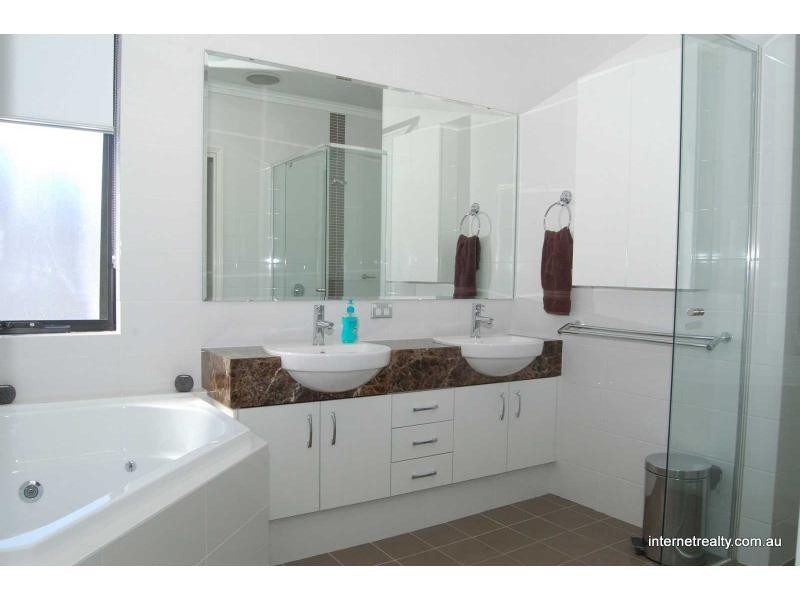 8 B FINN Way, Tuart Hill WA 6060