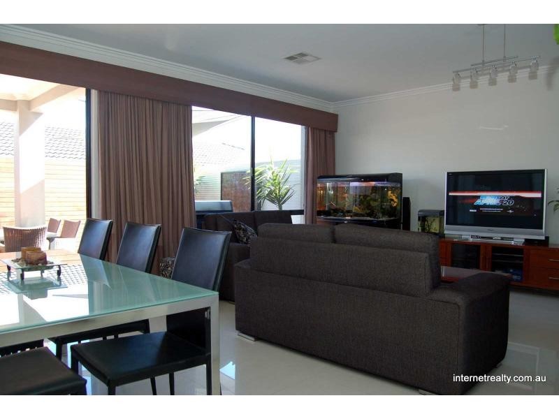 8 B FINN Way, Tuart Hill WA 6060