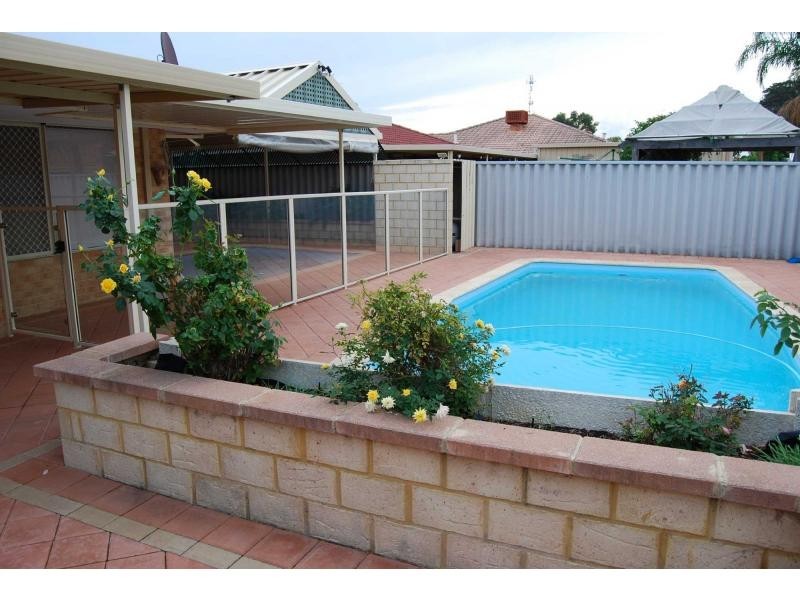 7 Loxleigh Gardens, Kiara WA 6054