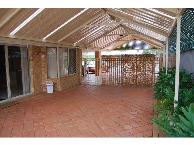 7 Loxleigh Gardens, Kiara WA 6054