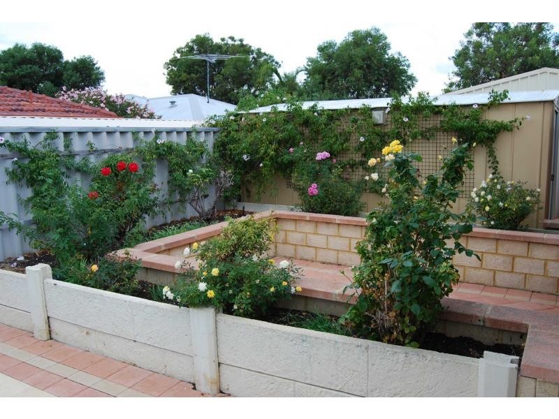 7 Loxleigh Gardens, Kiara WA 6054