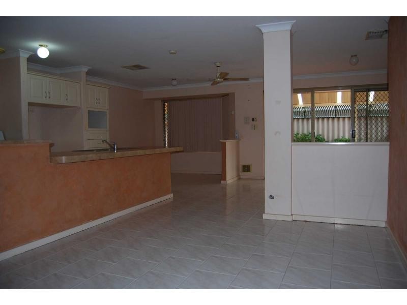 7 Loxleigh Gardens, Kiara WA 6054