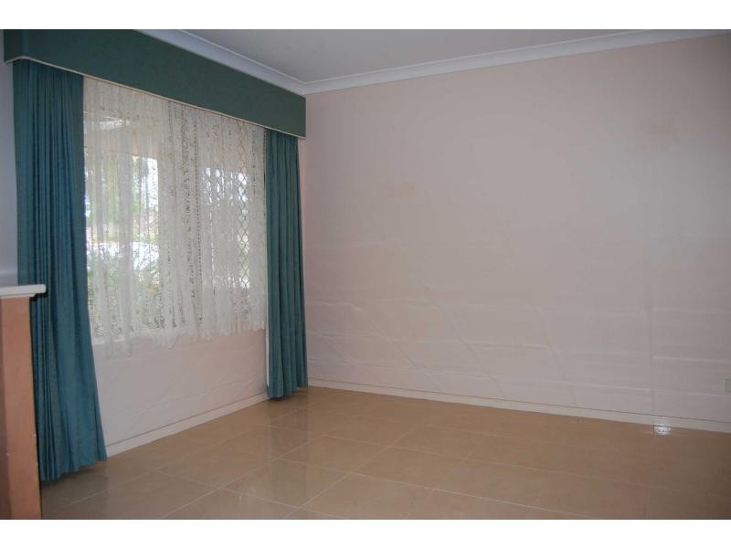 7 Loxleigh Gardens, Kiara WA 6054