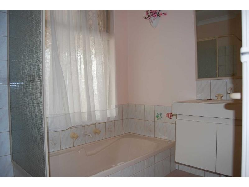 7 Loxleigh Gardens, Kiara WA 6054